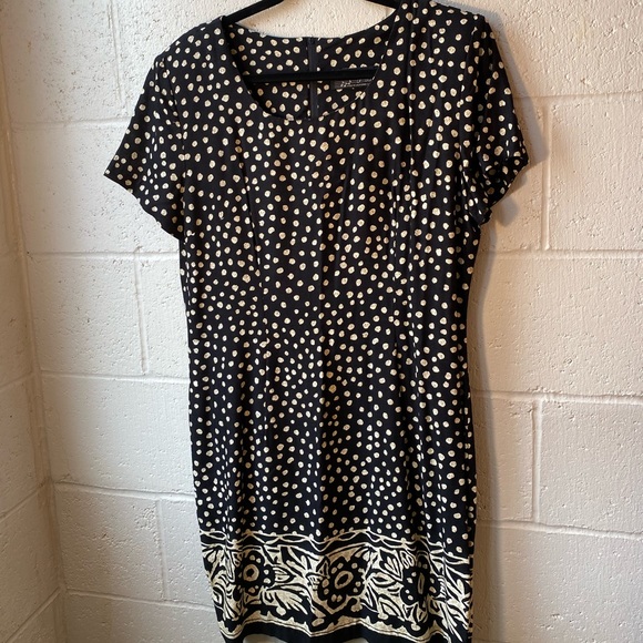 Dresses & Skirts - Jazzy dress